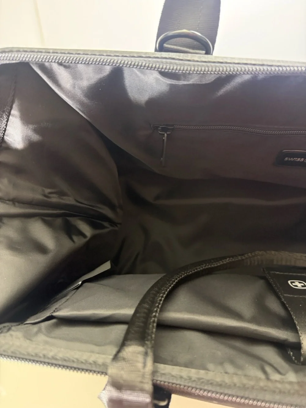 SwissGear Black Laptop Briefcase with Shoulder Strap